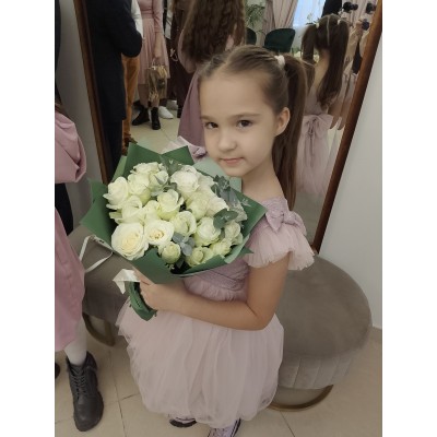 Фото отзыв: Очень понравился букетик,достойный,ходили на свадьбу,цена супер вообще 