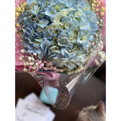 Фото отзыв: Очень шикарный букет!!! Доставили быстро!!! Дружелюбный курьер