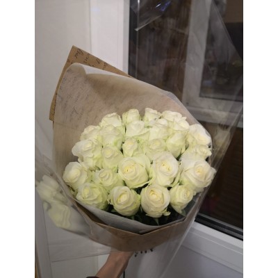 Фото отзыв: Спасибо огромное!!! Букет шикарен!!! А запах!!!! Доставили во время!!! Цены очень приятные!!! 