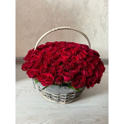 Фото отзыв: Добрый день! Спасибо огромное за ваш сервис! Всё чётко и вовремя! Букеты шикарные с предварительным одобрение заказа перед доставкой. Да, кстати, гарантия на замену букета работает как часы. Букет заменили без проблем (первый оказался немного бракованным, что бывает с цветами иногда). Спасибо вам!! 