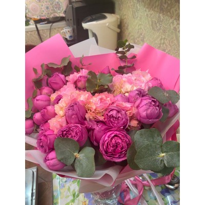 Фото отзыв: Моей радости нет предела! Я очень рада, что нашла вас❤️ в ночи заказала маме букет, выбрала время доставки, доставили все четко во время!<br />
Цены и скидки очень порадовали! Перед отправкой скинули фото букета, точь в точь как на сайте!<br />
Благодарю вас! Я теперь ваш постоянный клиент!