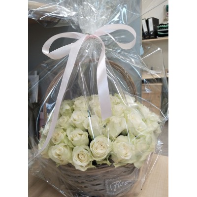 Фото отзыв: Корзина получилась очень красивая, доставлена в оговоренное время, фото прислали перед доставкой. 