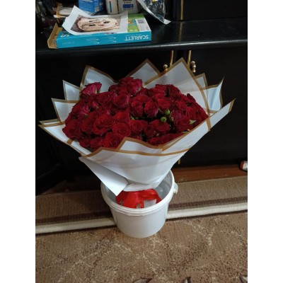 Фото отзыв: Огромное спасибо! Всё сделали просто превосходно, цветы свежие, красивые, упаковано просто шикарно, всё сделано на пятёрку, а самое главное доставили очень быстро, в общем очень понравилось, обязательно буду заказывать ещё!<br />
