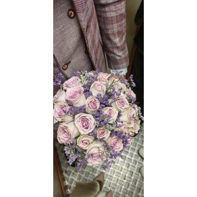 Фото отзыв: Доставка была вовремя.Все сделали на высшем уровне,перед доставкой прислали фото букета! Рекомендую 