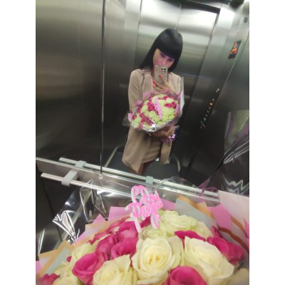 Фото отзыв: Букет шикарный. Заказывала дочке на день рождения, букет ей очень понравился. Рекомендую этот магазин. 