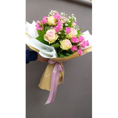 Фото отзыв: Заказала букет с доставкой, из Краснодара, быстро оформили заказ, прислали фото букета, доставили в указанный срок, рекомендую!!!! Спасибо вам большое!!! 