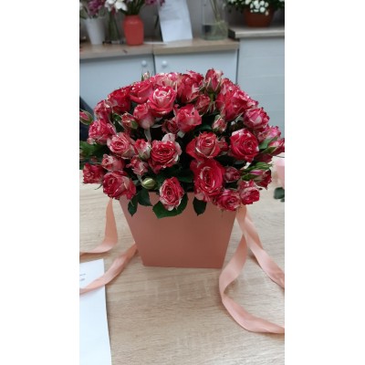 Фото отзыв: 14.09.2021г. Спасибо, все остались довольны. Букет прекрасный, доставка супер, получатель счастлив. Рекомендую. 