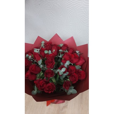 Фото отзыв: Букет прекрасный, доставка вовремя! Спасибо!