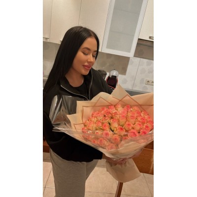 Фото отзыв: Букет просто шикарный! Я просто в восторге ! Рекомендую❣️ Маме очень понравилось. <br />
Спасибо Вам! 