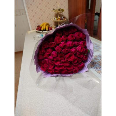 Фото отзыв: Очень долго выбирала доставку цветов, доверилась отзывам и не ошиблась. <br />
Шикарный букет за прекрасную цену, очень пахучие розы, просто прелесть. ❤????????