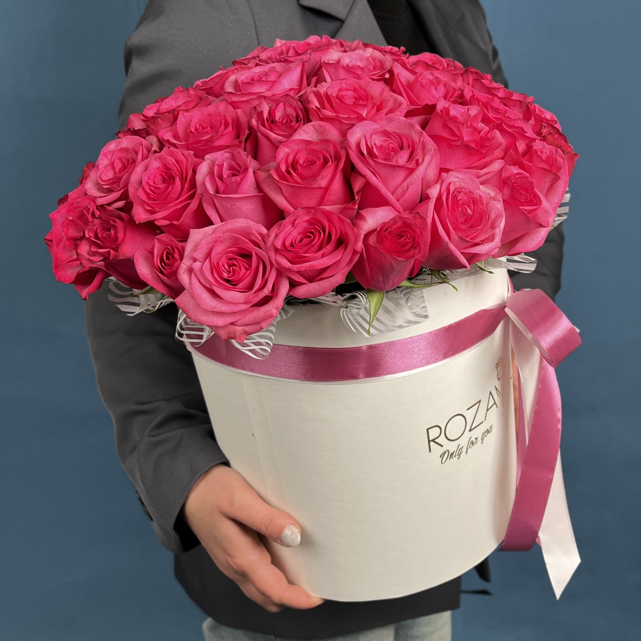 51 малиновая роза Палома Роял в коробке