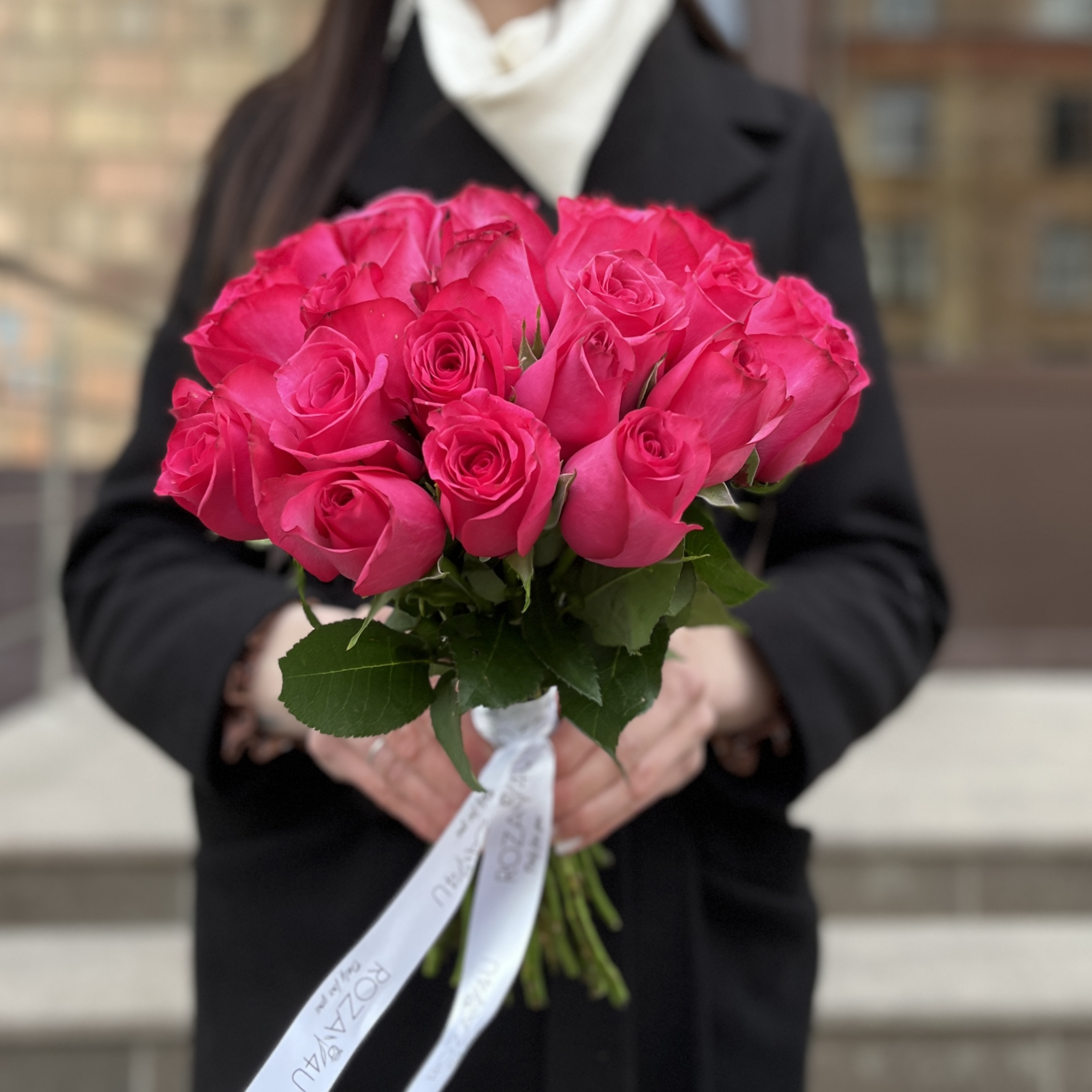 Малиновая Роза Палома Роял 40 см