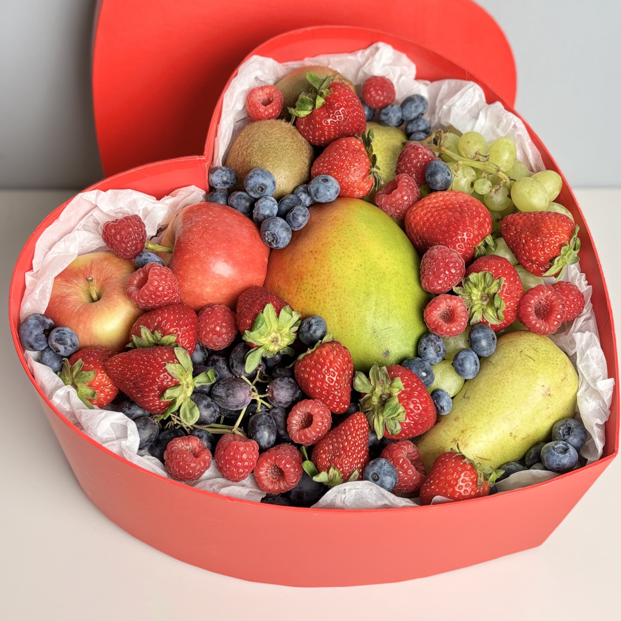 Фруктовый набор тропический рай в сердце 3000гр