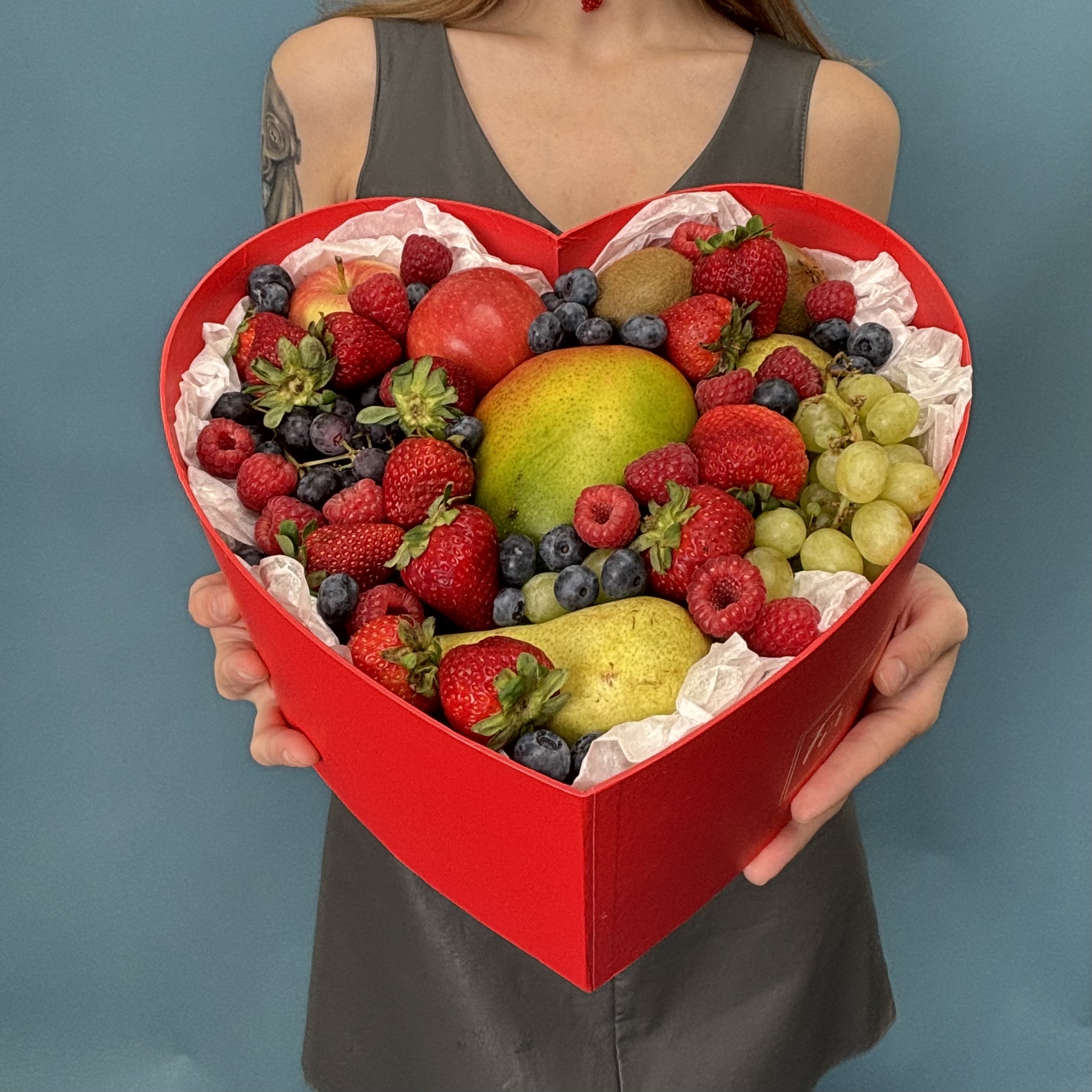 Фруктовый набор тропический рай в сердце 3000гр