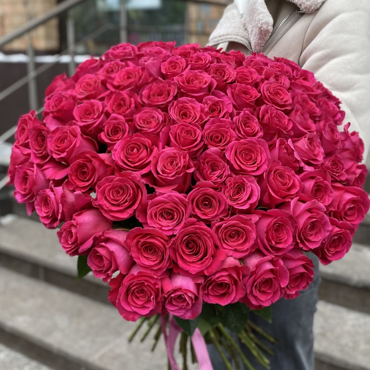 101 малиновая роза Пинк Флойд 60 см