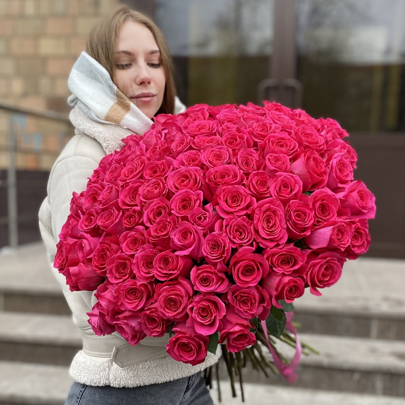 101 малиновая роза Пинк Флойд 60 см