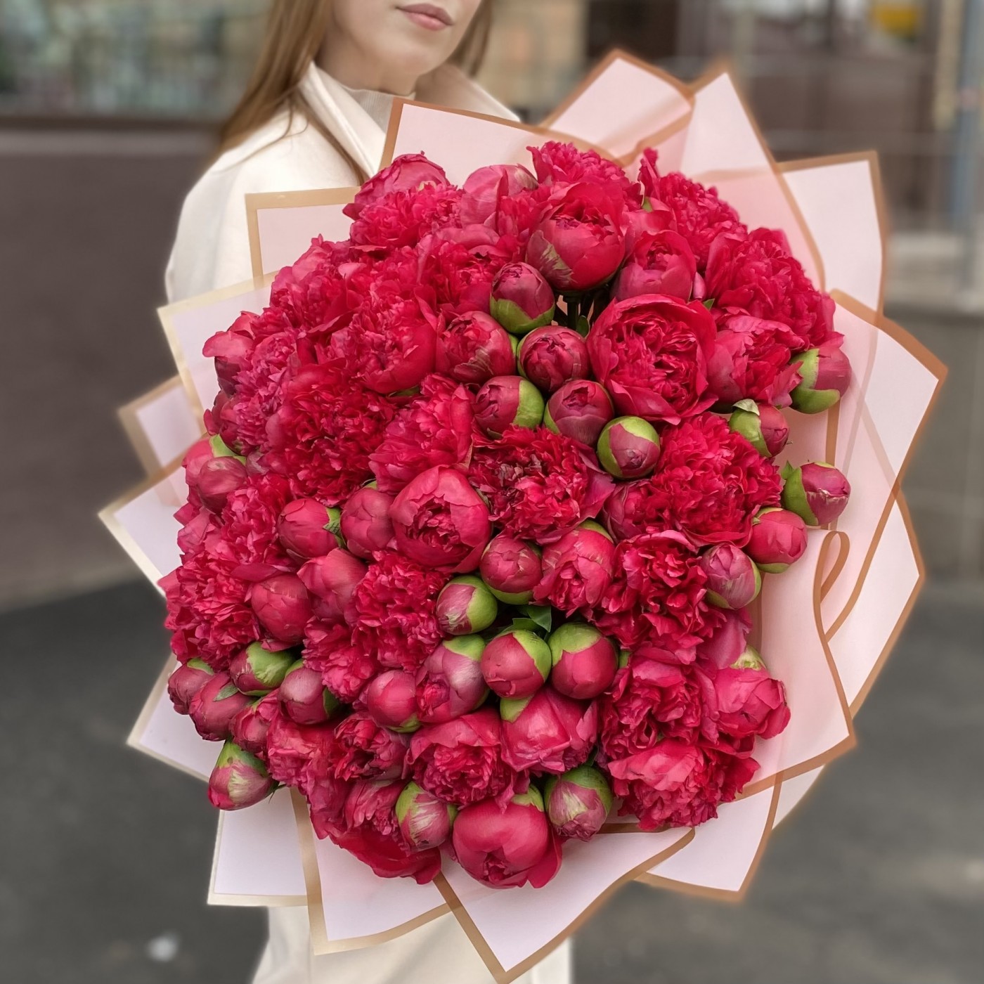 101 малиновый пион Перфоманс