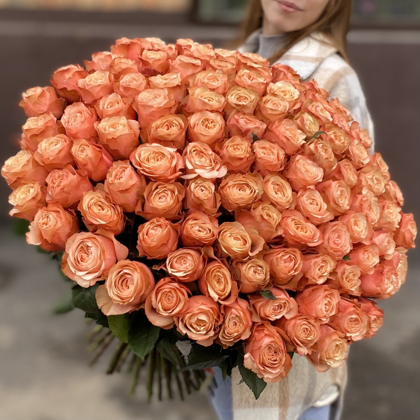 101 пионовидная роза Кахала 50 см