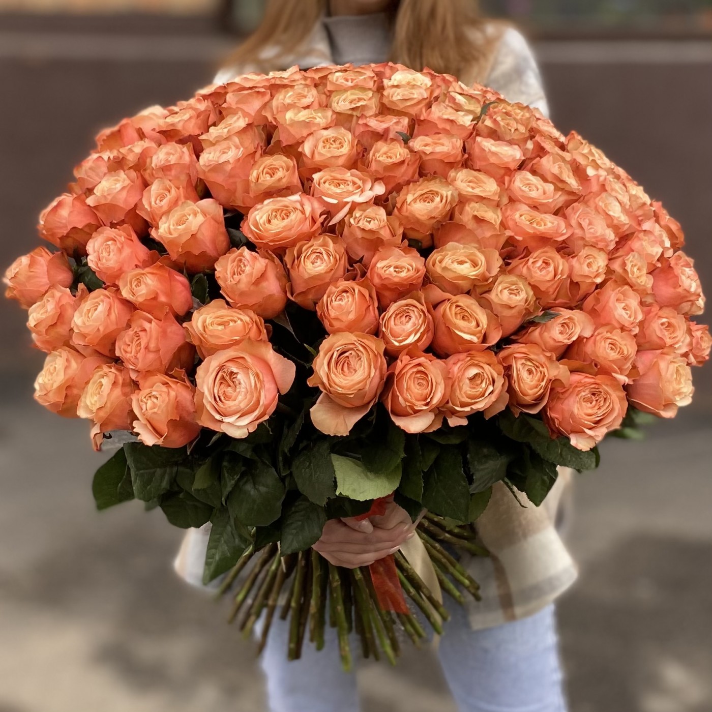 101 пионовидная роза Кахала 50 см