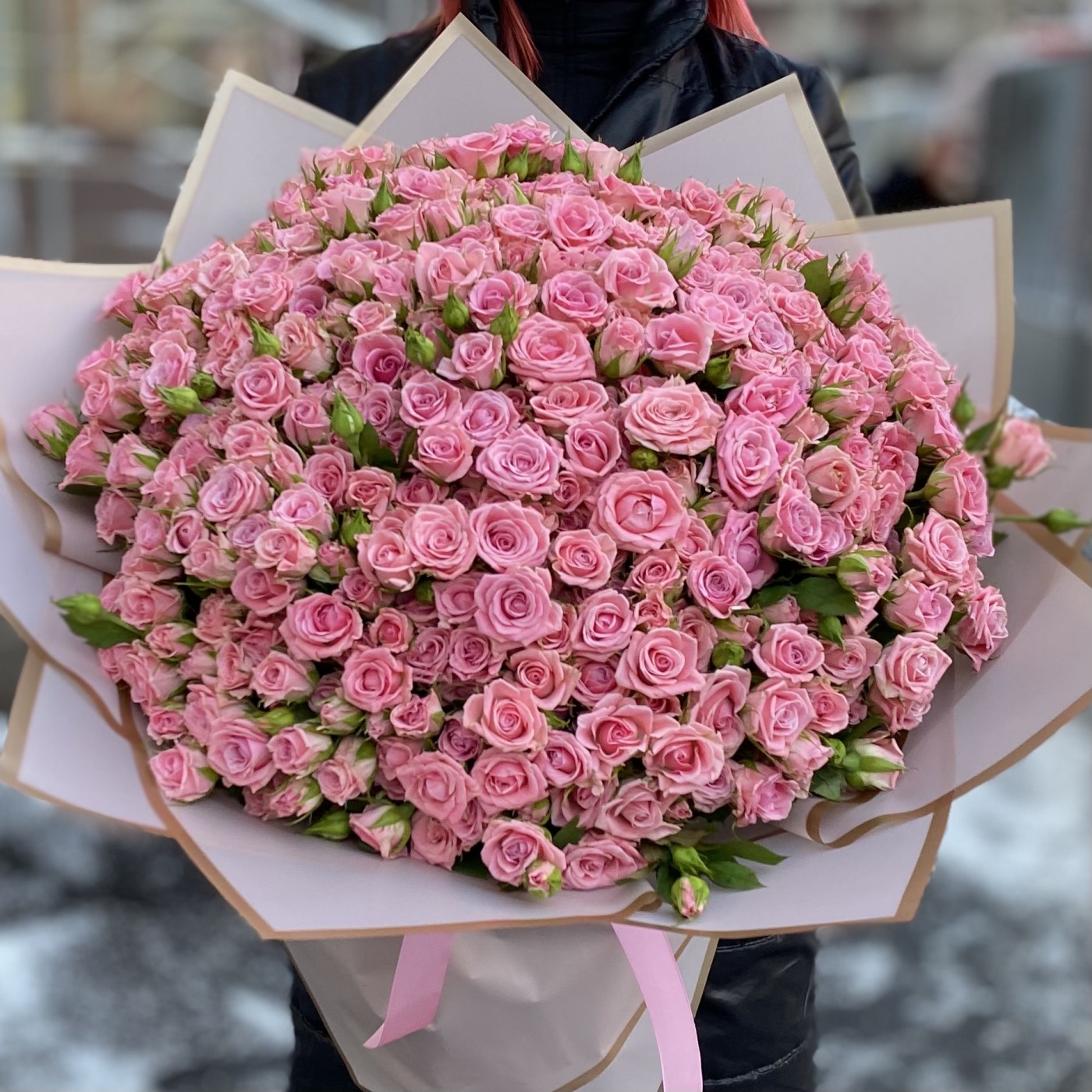 101 розовая кустовая роза Одилия 50см