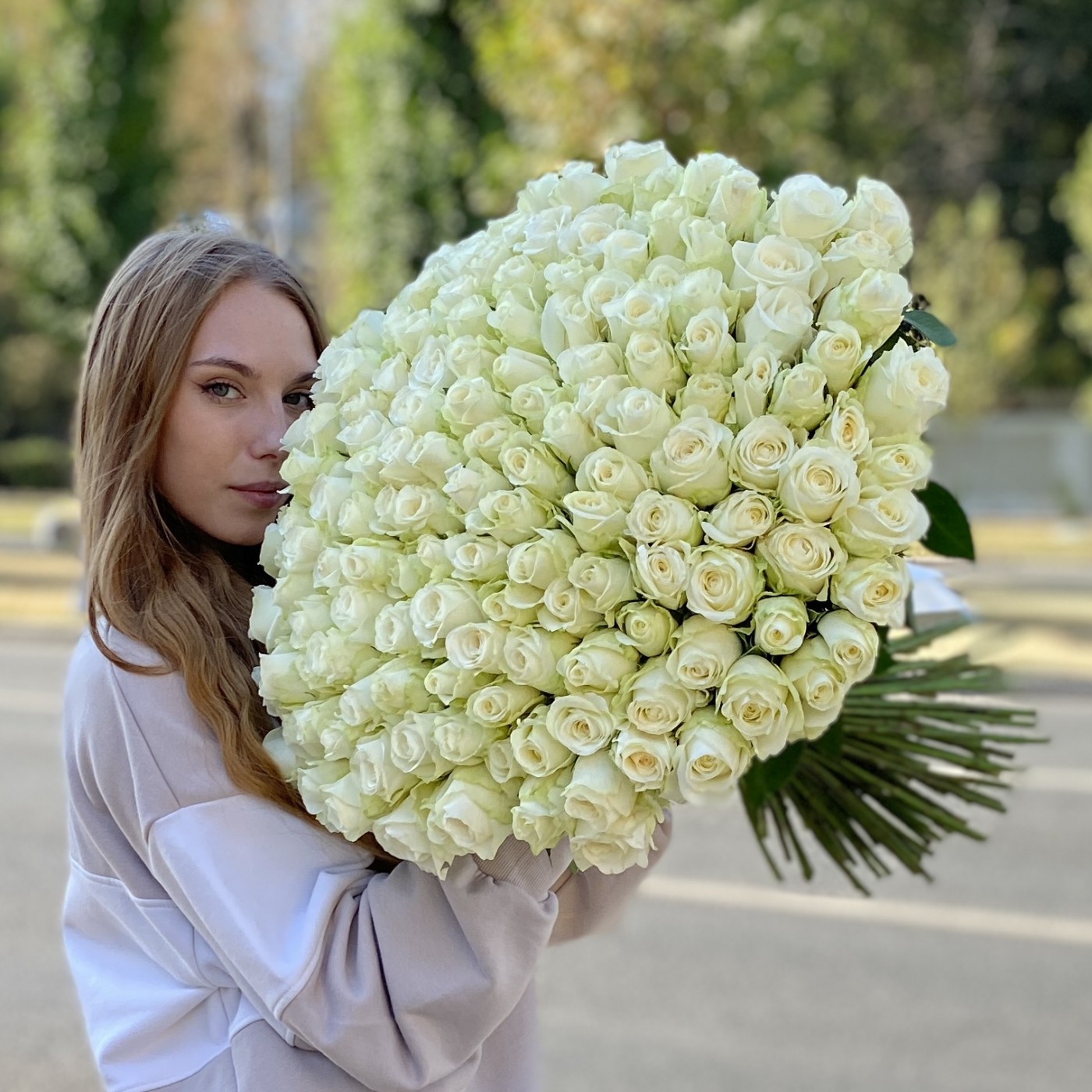 151 белая роза 60 см