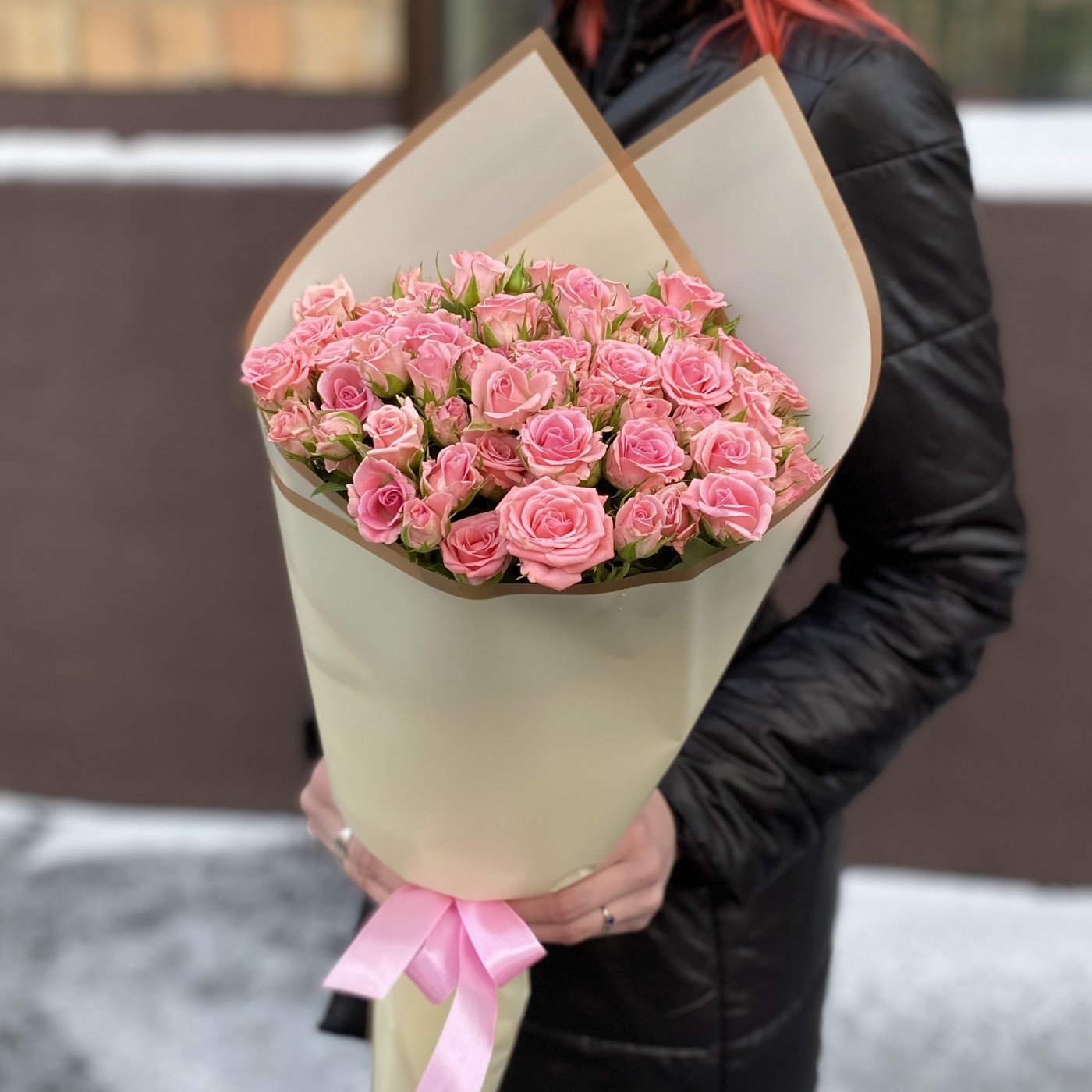15 кустовых роз Одилия 40см