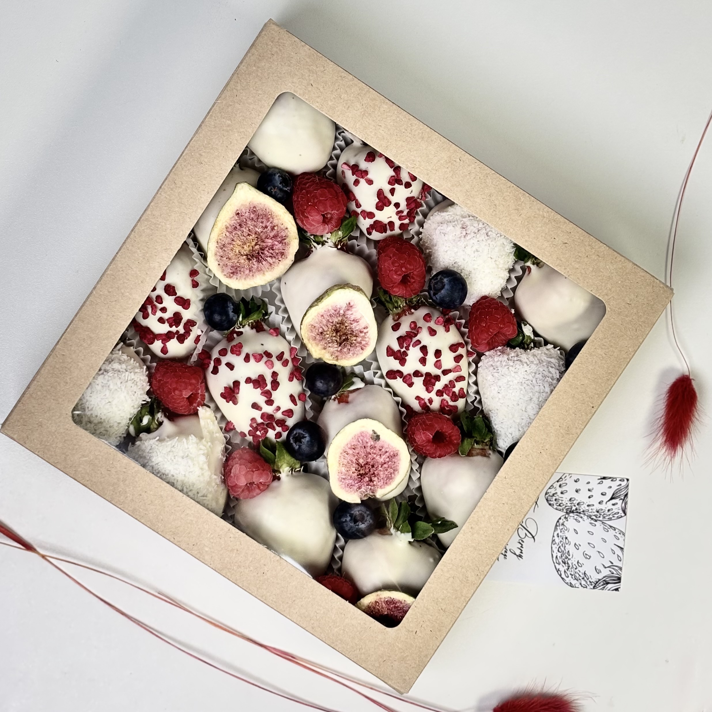 Клубника в шоколаде нежной принцессе