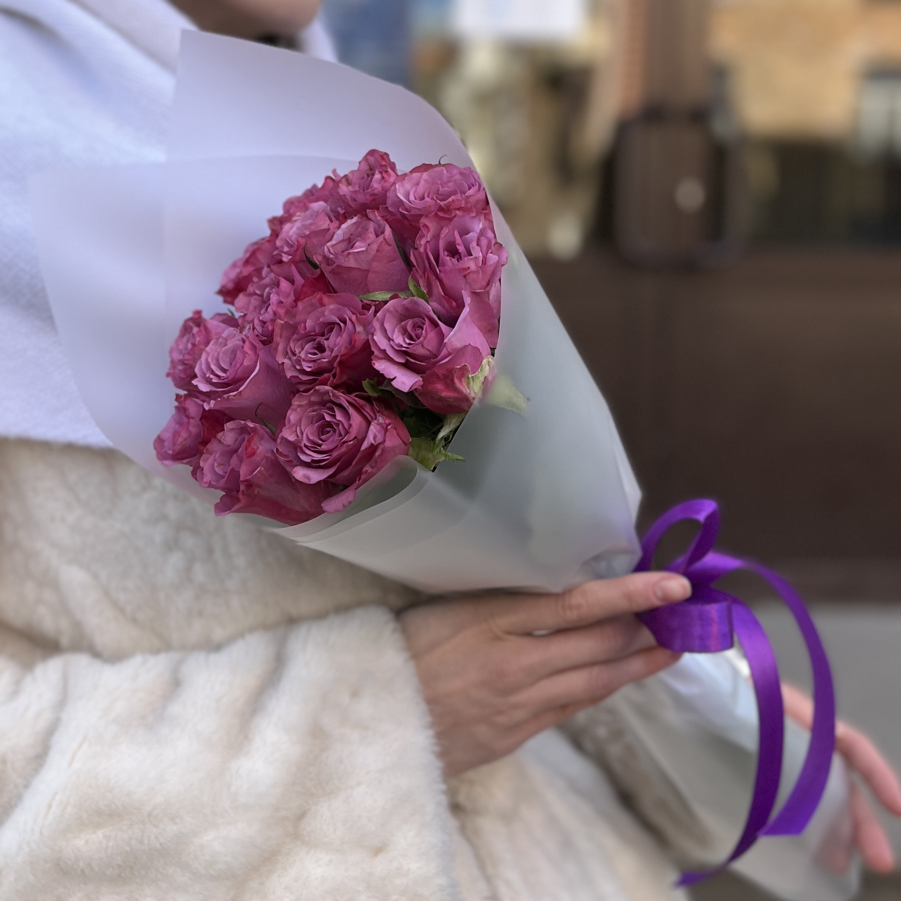 15 фиолетовых роз Дип Перпал 40 см