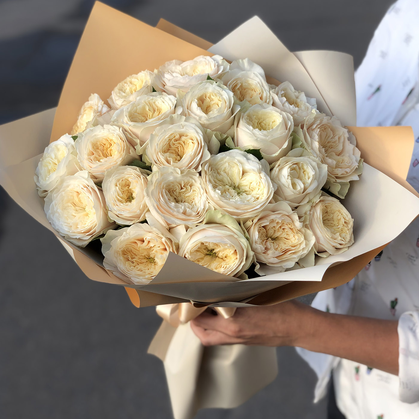 Как выбрать букет на свадьбу в подарок молодоженам, цветы для молодоженов |  Roza4u.ru