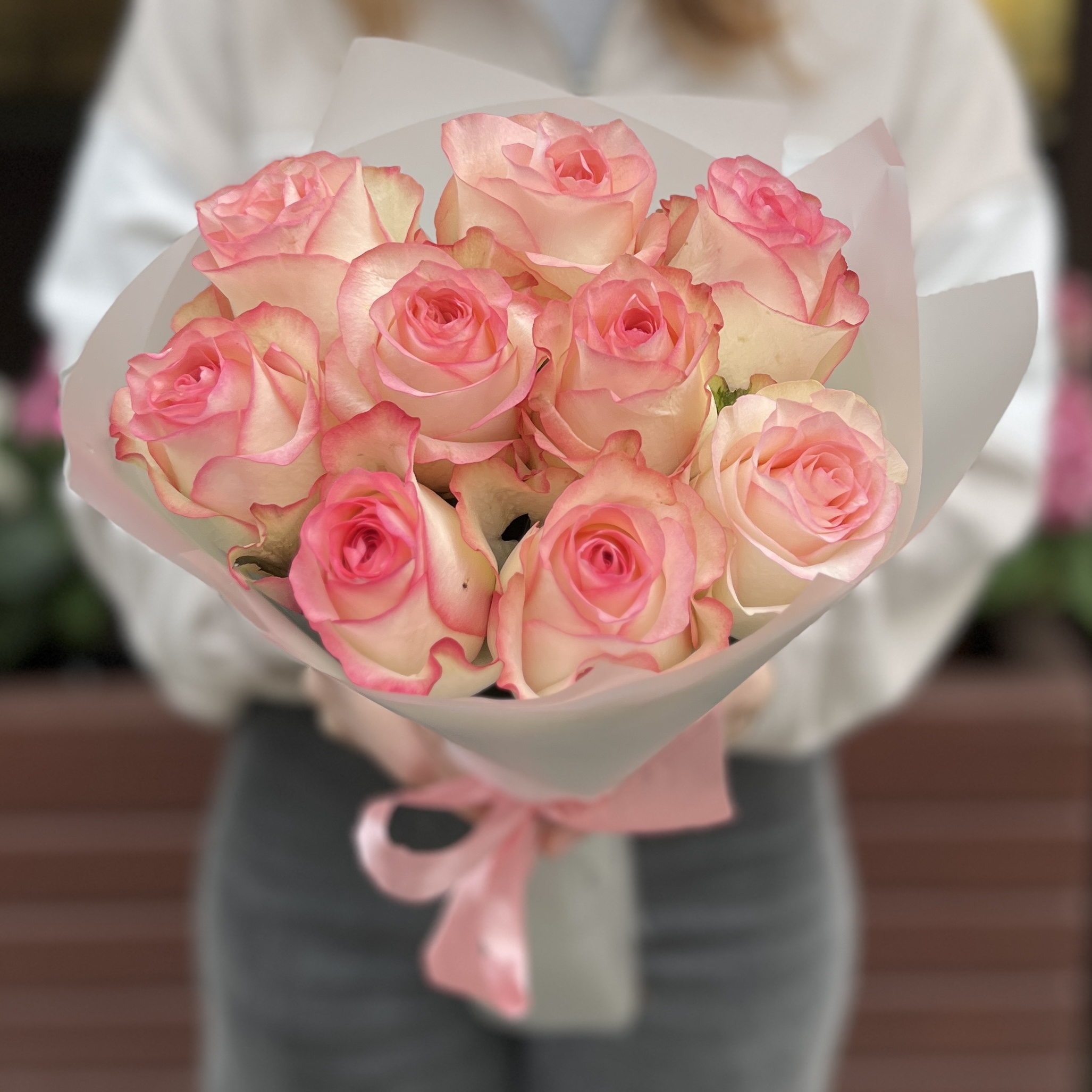 9 нежных роз Джумилия 50 см