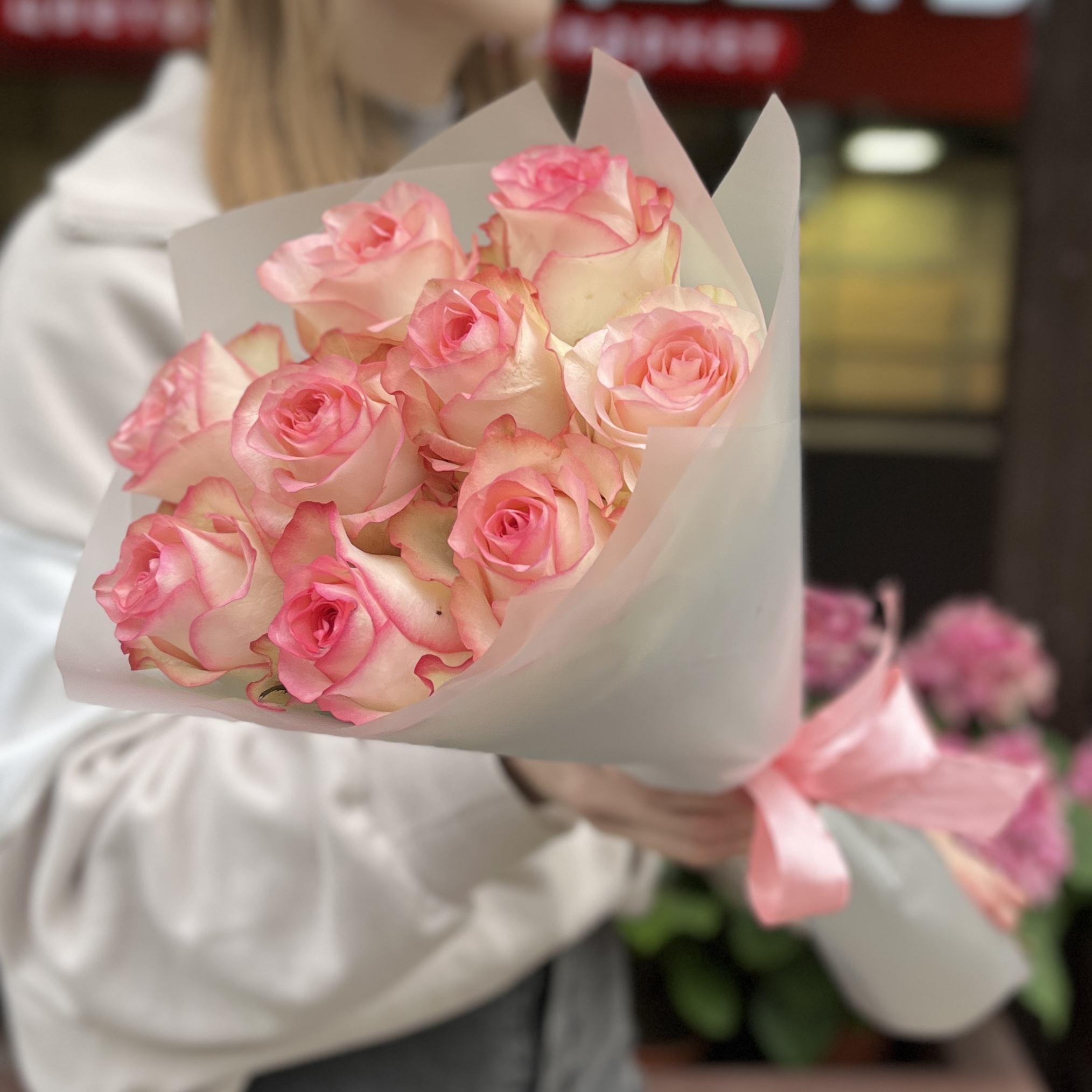 9 нежных роз Джумилия 50 см