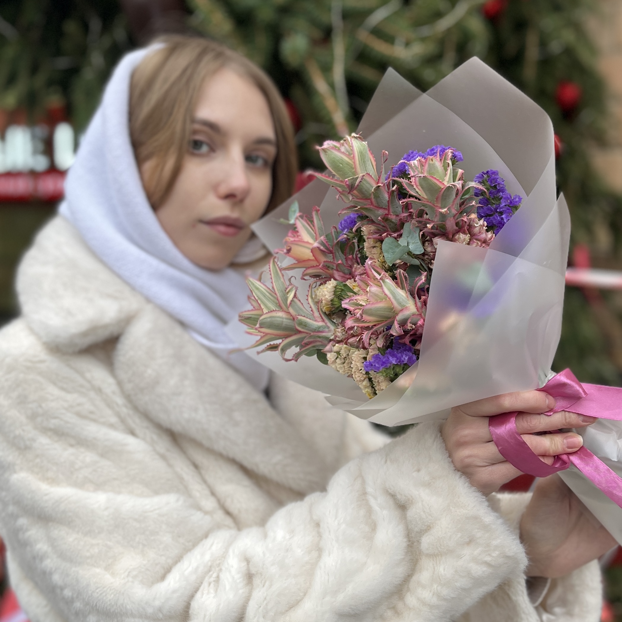 Интерьерный букет Ананасы и Статица