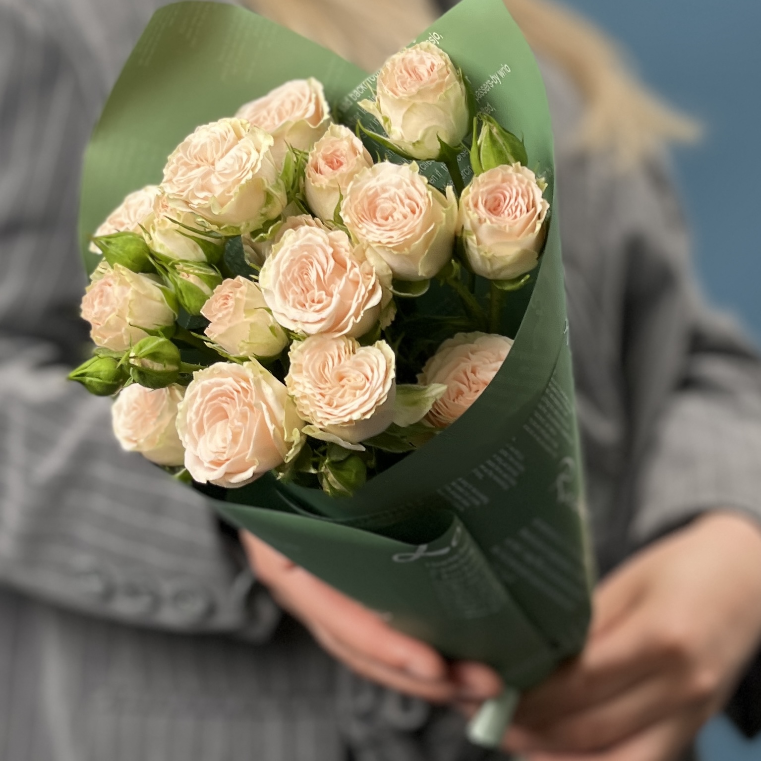 3 кустовые розы Рослин 40 см