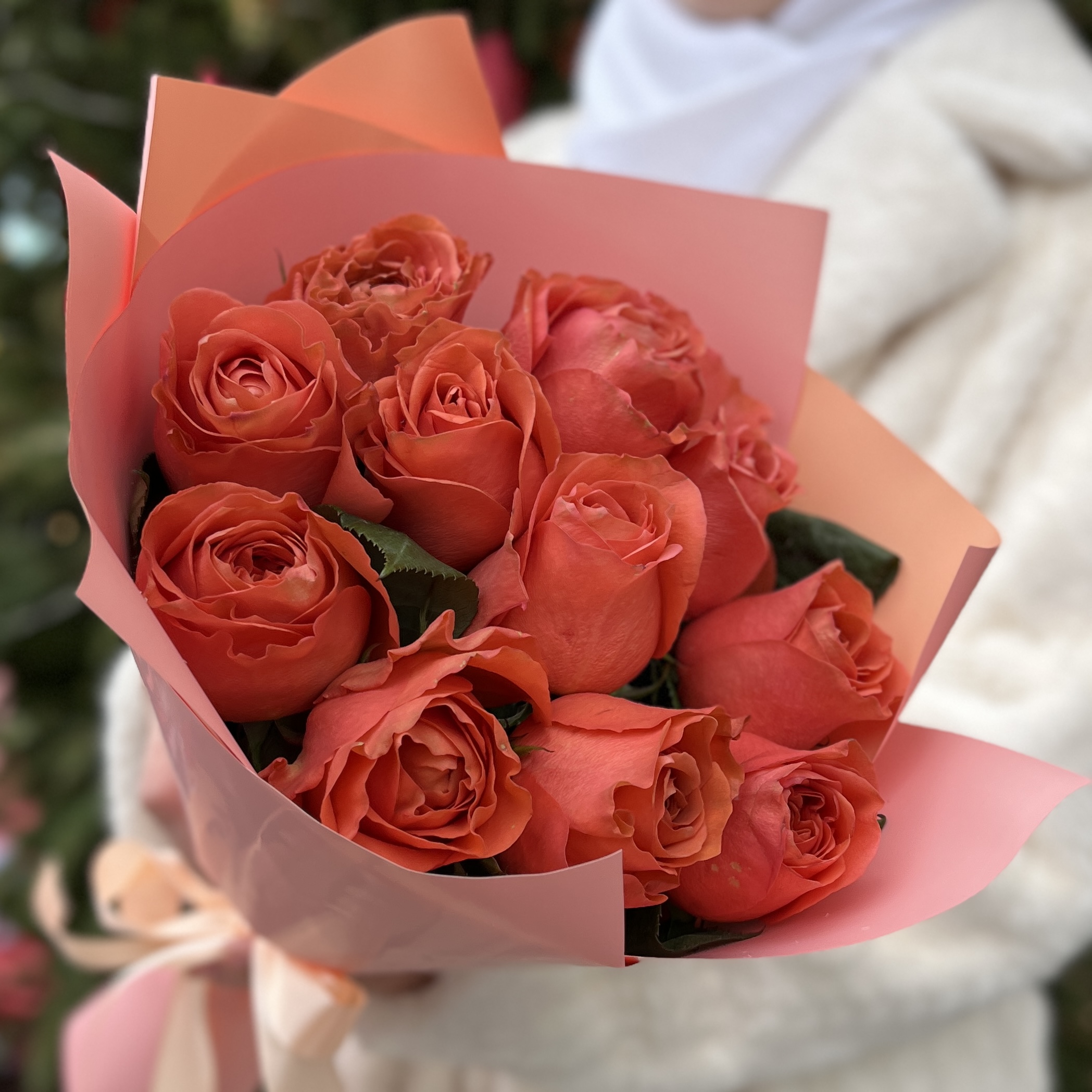 11 роз 50 см Корал Экспрешен