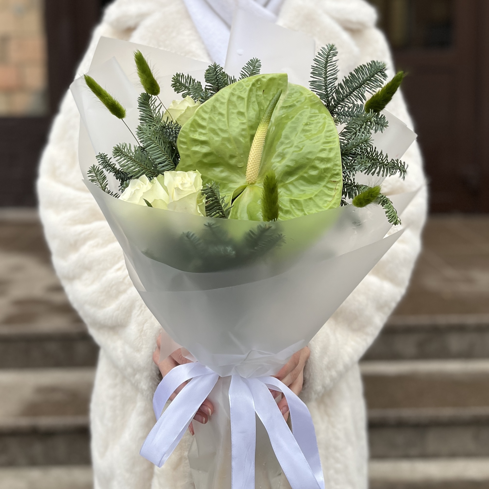 Зимний букет с зеленым Антуриумом