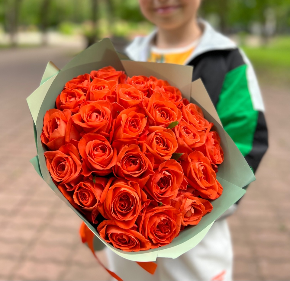 25 оранжевых роз Копакабана