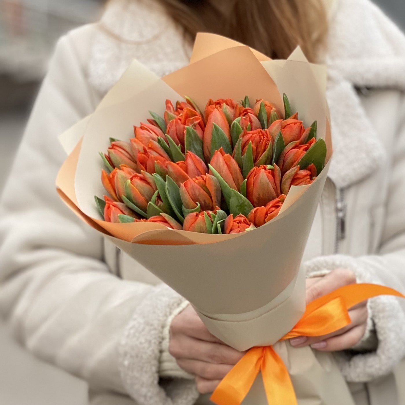 25 оранжевых пионовидных тюльпанов Эрмитаж Даб