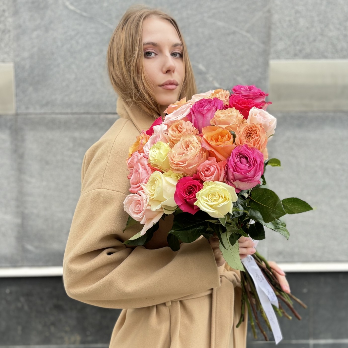 25 пастельных роз MIX