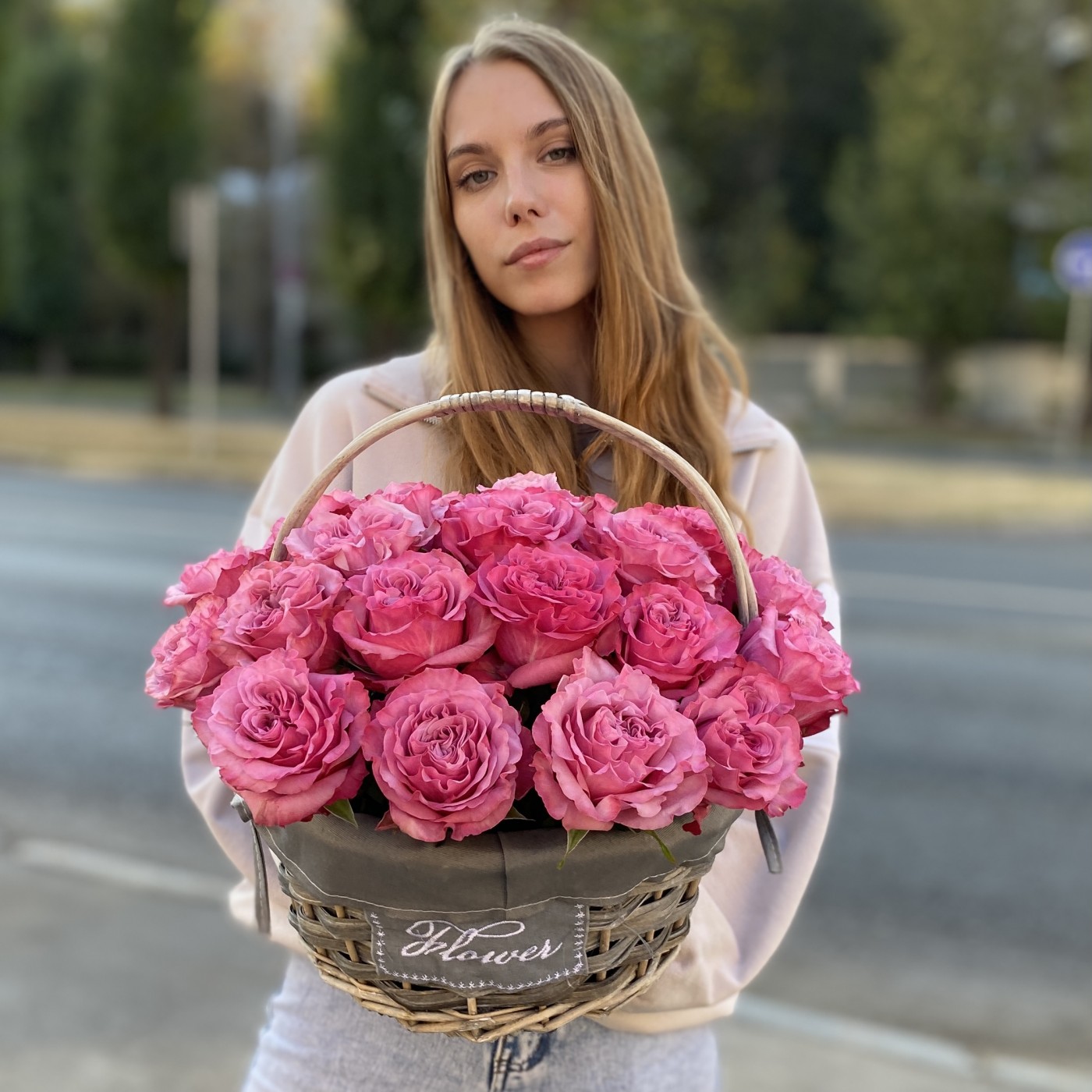 25 роз Кантри Блюз в корзине