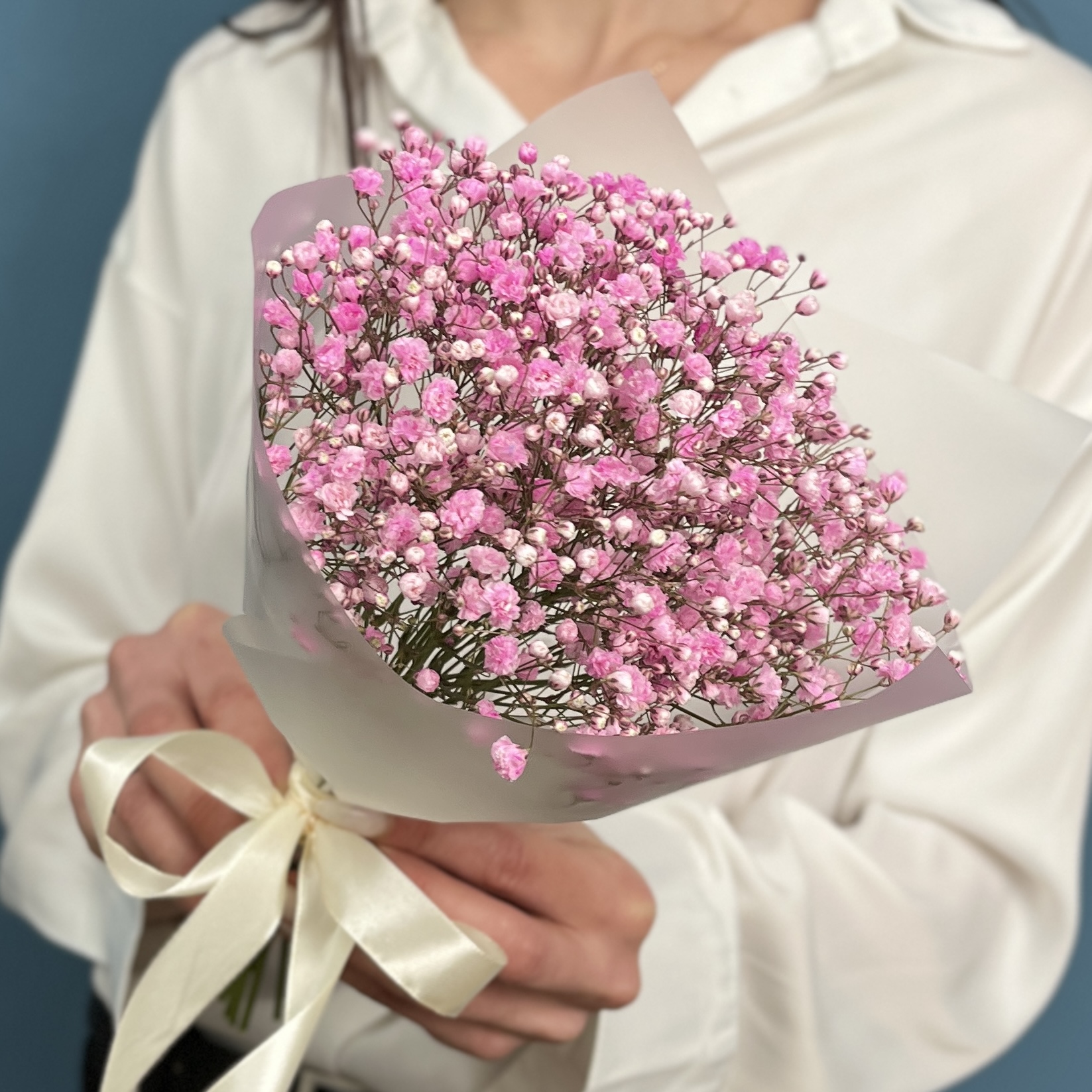 Корпоративный мини букет из розовой гипсофилы