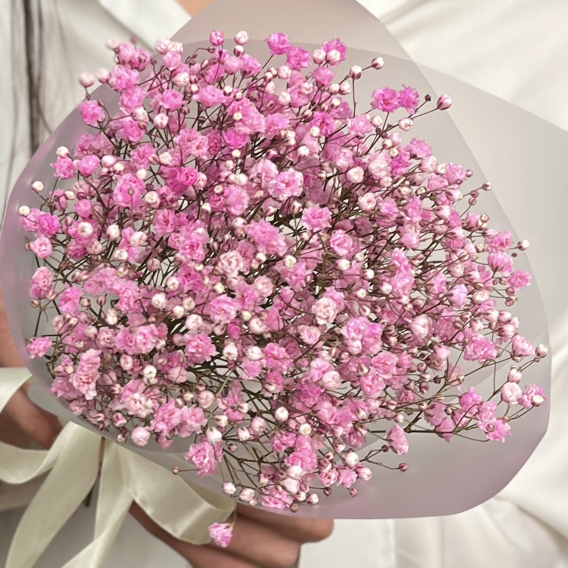 Корпоративный мини букет из розовой гипсофилы