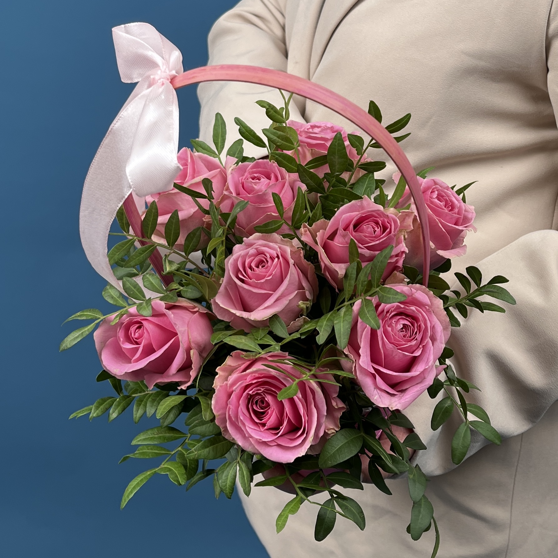9 розовых роз Шугар Лав в корзине