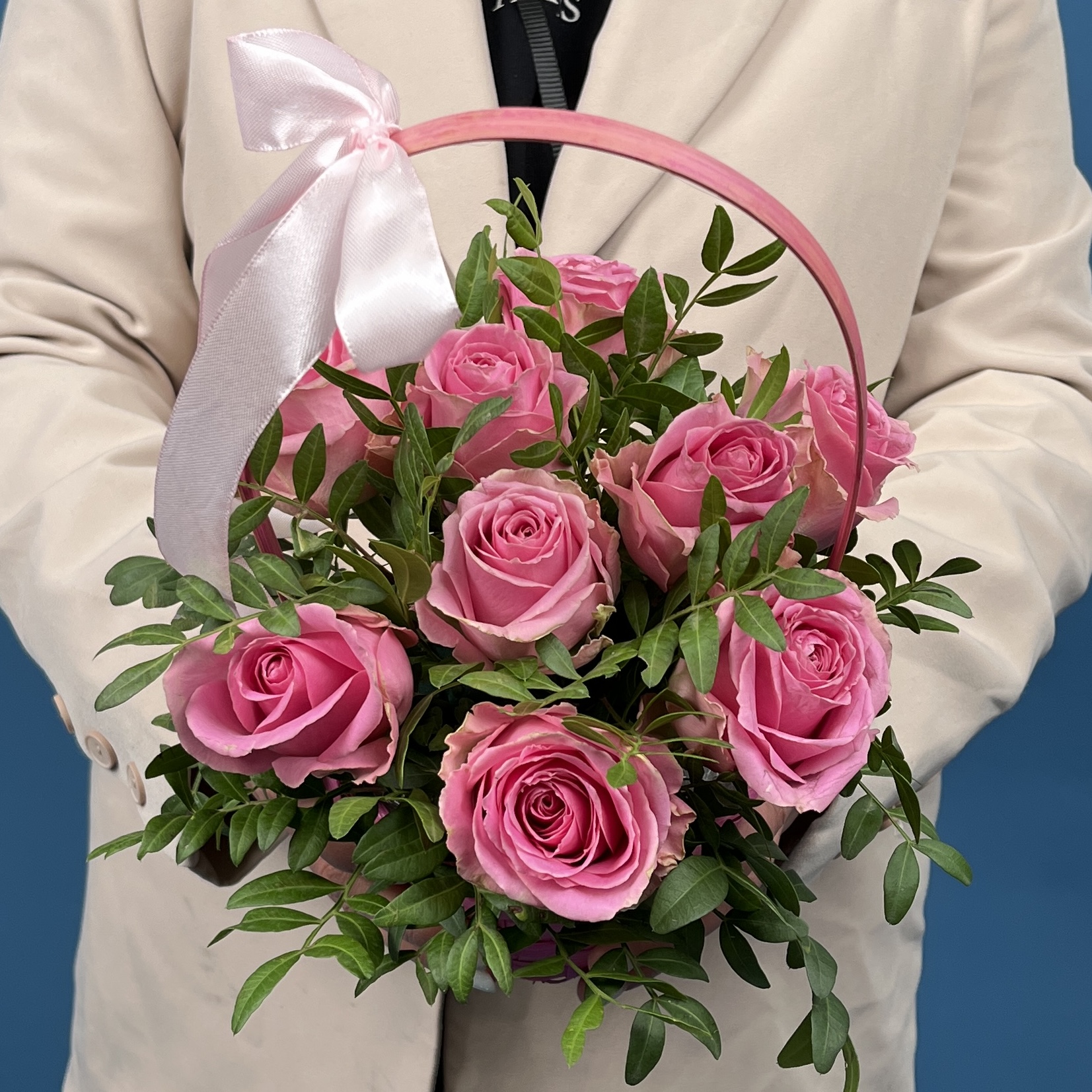 9 розовых роз Шугар Лав в корзине