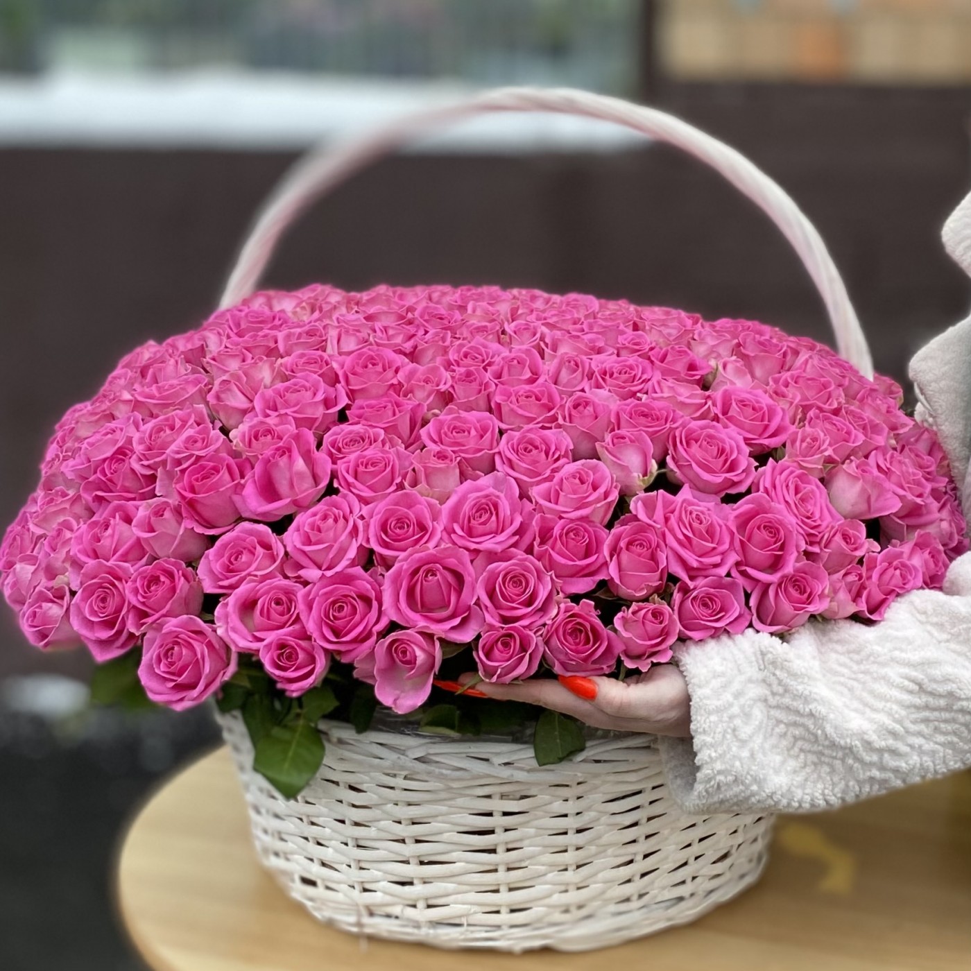 301 розовая роза в корзине | купить недорого | доставка по Москве
