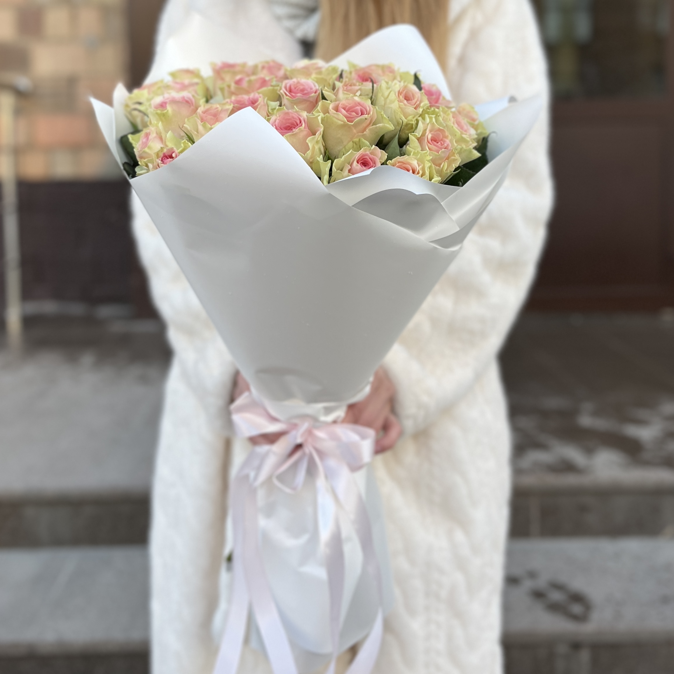 35 нежно-розовых роз Топ-Гир 50 см
