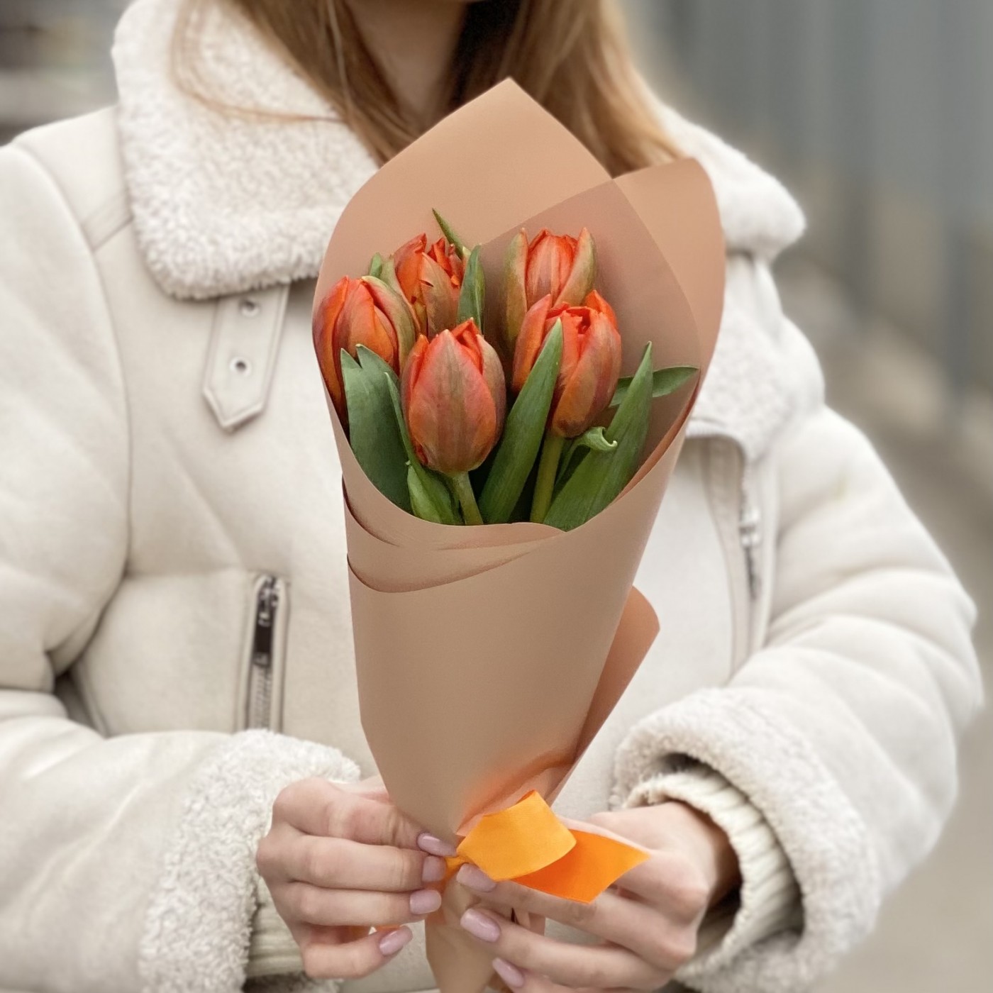5 оранжевых пионовидных тюльпанов Эрмитаж Даб
