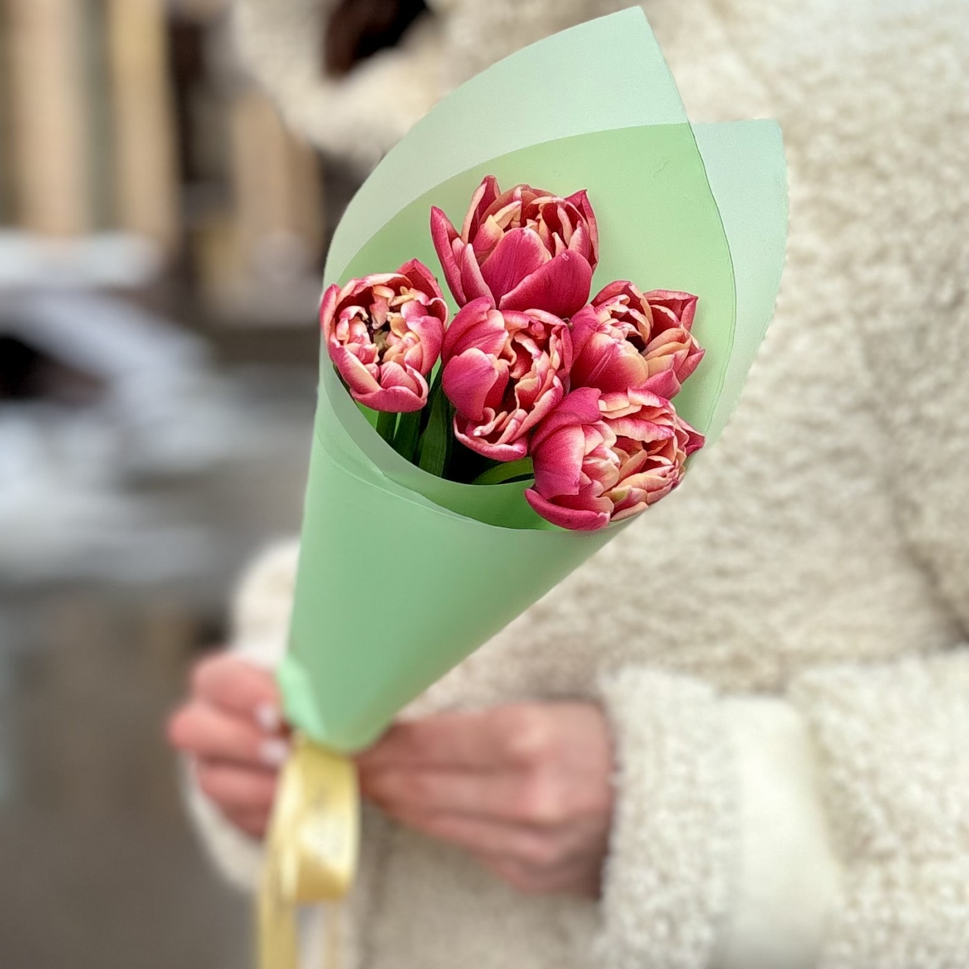 5 розовых тюльпанов Коламбус в упаковке