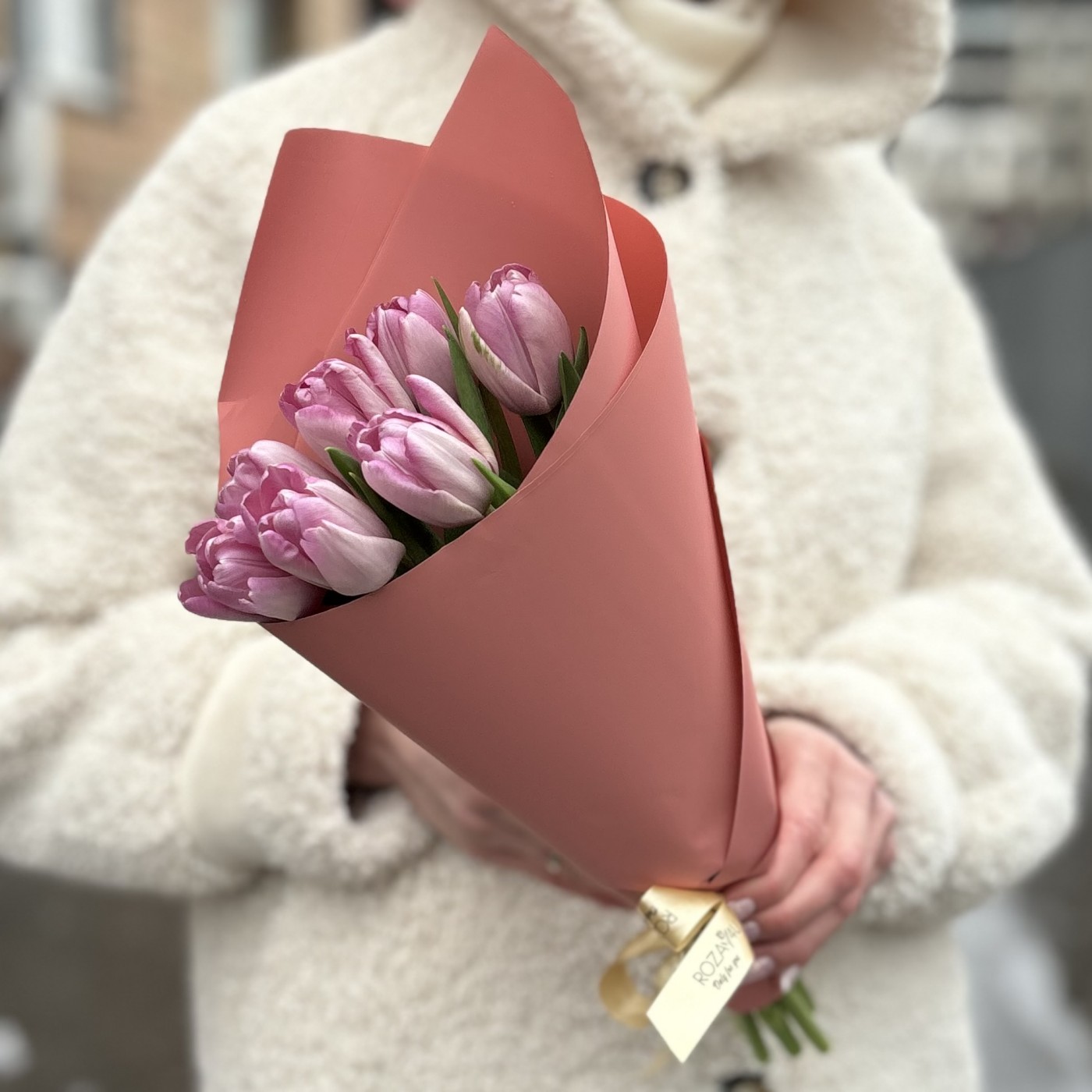 7 розовых тюльпанов Династия в упаковке