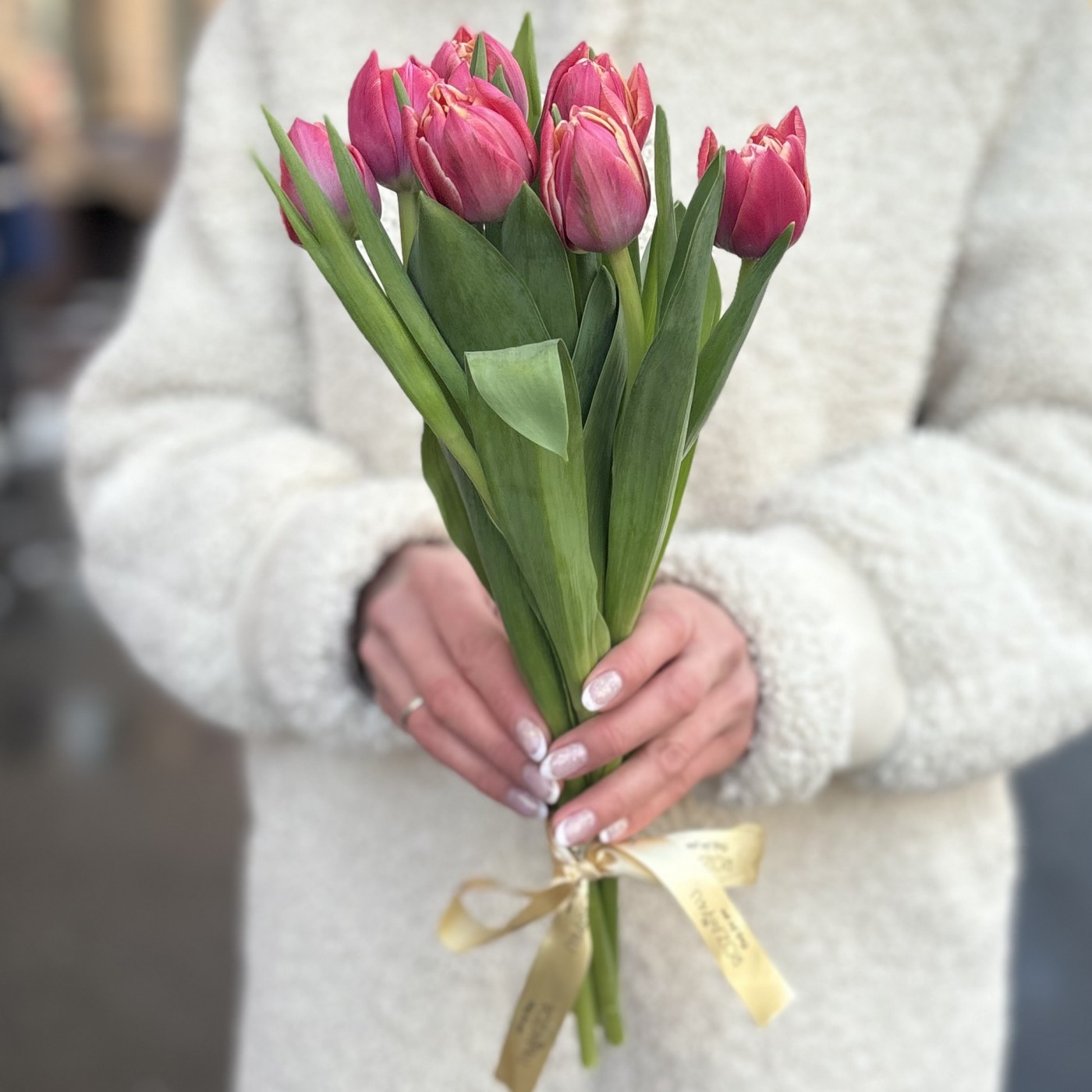 7 розовых пионовидных тюльпанов Коламбус