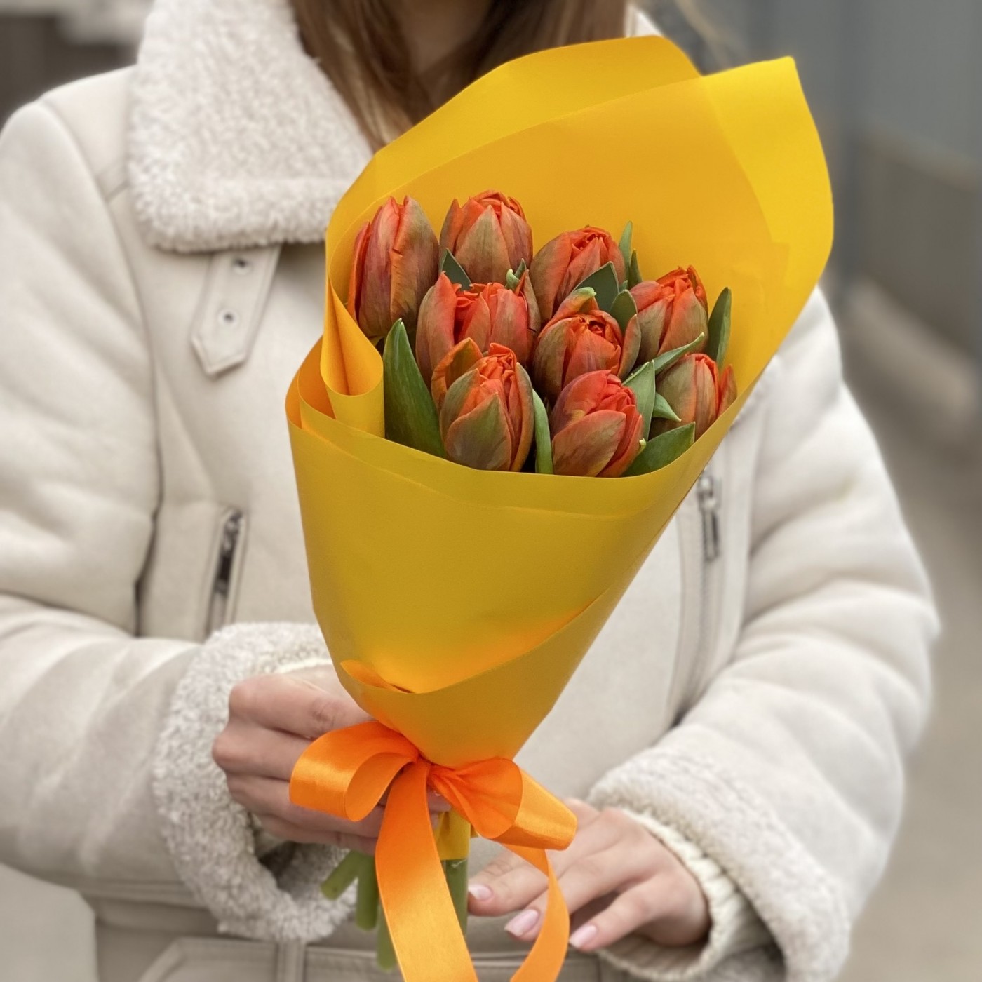 9 оранжевых пионовидных тюльпанов Эрмитаж Даб